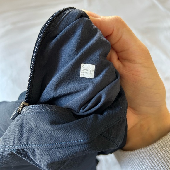 License to Train High-Rise Short 4" - Picture 4 of 4